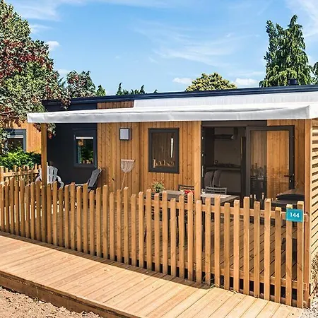 Camping Cote O - Quartier Privilege Les Sables De Cordouan 4*